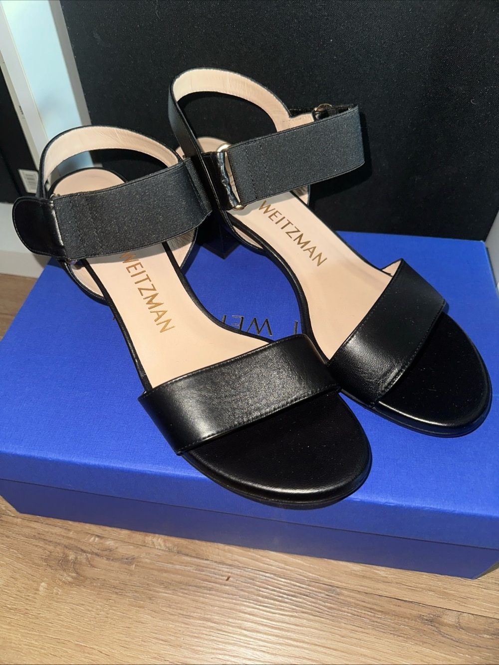 Stuart Weitzman new Shaila black leather block heal sandals . Size 7